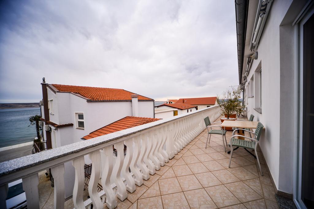 Apartments Dalmacija Starigrad Paklenica Habitación foto